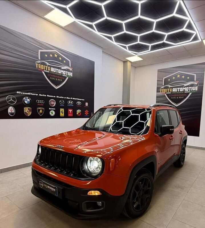 Arancione Usata 2017 Jeep Renegade SUV | 14.890 € (Buon prezzo) - Immagine 1/4