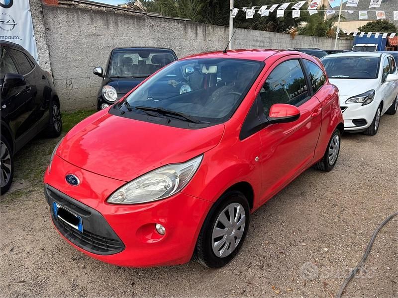 Usata Ford Ka Plus Titanium 69 CV (50 kW) 2011 Rosso Utilitaria
