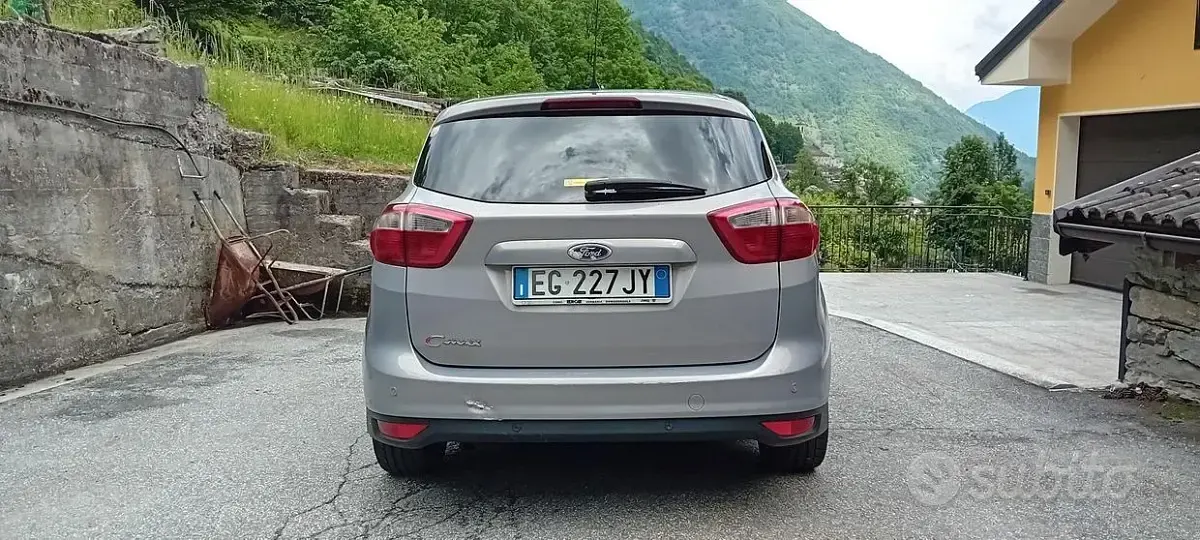 Käytetty Ford C-MAX Titanium 116 HP (85 kW) 2011 Harmaa Tila-auto