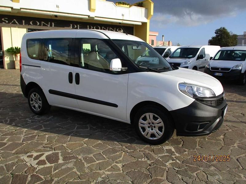 Usata Fiat Doblò 95 CV (69 kW) 2017 Bianco Monovolume