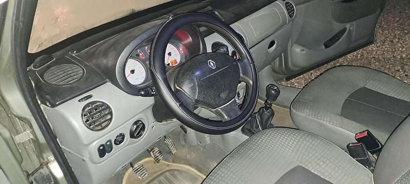 Usata Renault Kangoo 84 CV (61 kW) 2005 Station wagon