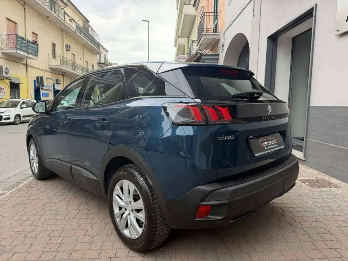 Usata Peugeot 3008 Business-Line 131 CV (96 kW) 2022 Blu/azzurro SUV