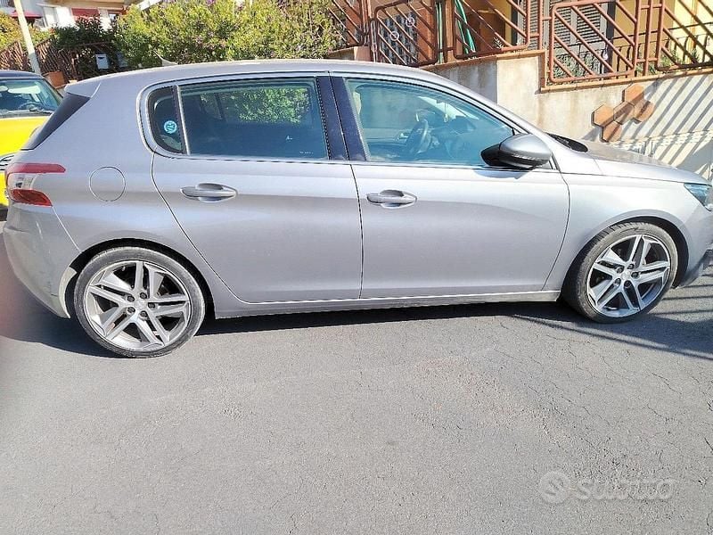 Usata Peugeot 308 116 CV (85 kW) 2014 Grigio Berlina