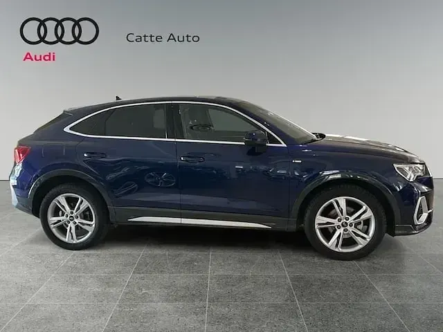 Usata Audi Q3 Sportback S-Line 150 CV (110 kW) 2024 Blu navarra metallizzato SUV