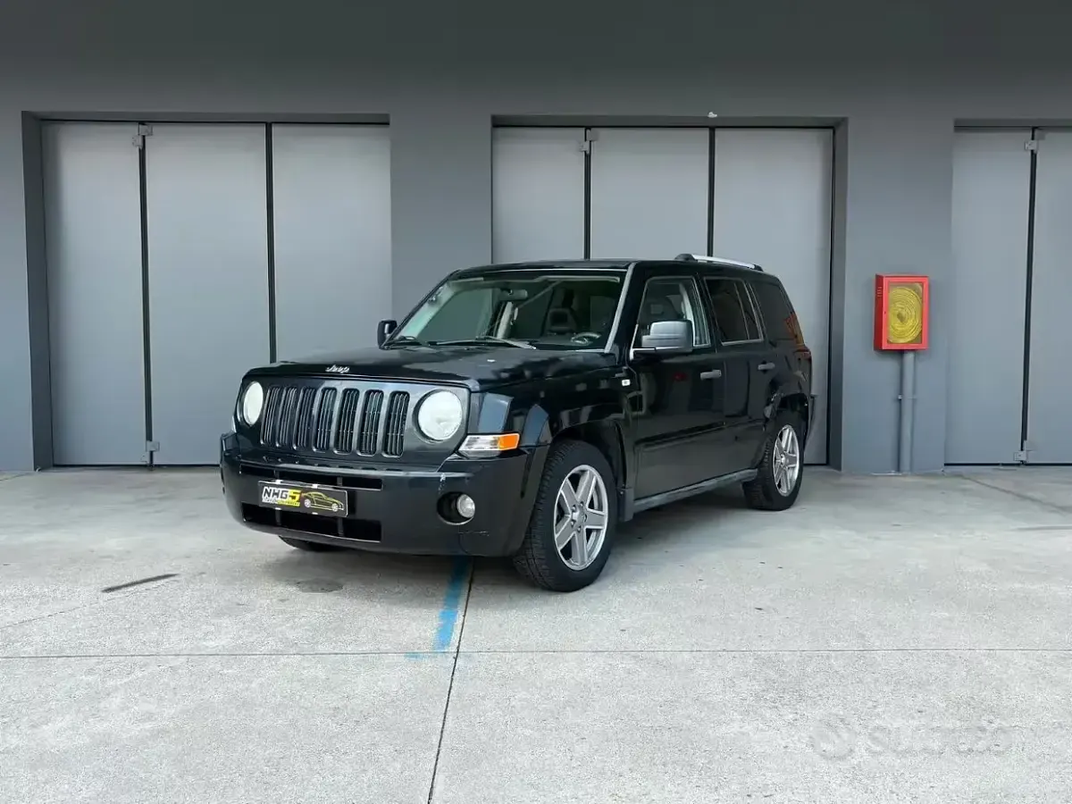 Usata Jeep Patriot Limited 140 CV (102 kW) 2007 SUV