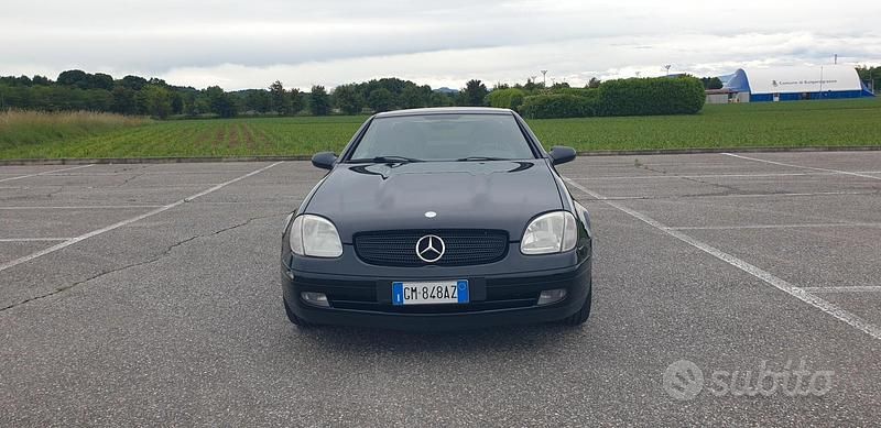 Usata Mercedes SLK230 193 CV (141 kW) 1998 Nero Cabrio