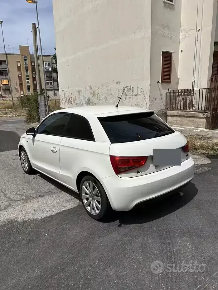 Usata Audi A1 S-Line 90 CV (66 kW) 2011 Bianco Utilitaria