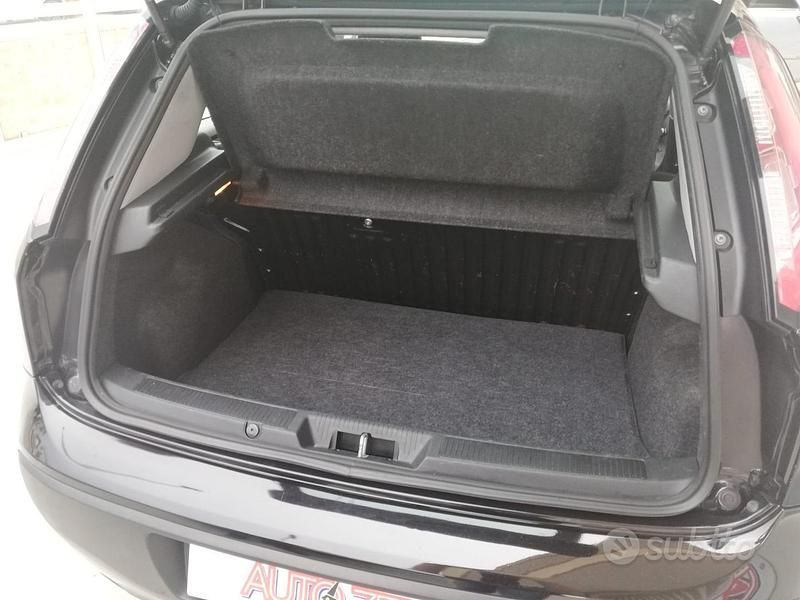 Usata Fiat Punto Evo 77 CV (56 kW) 2011 Nero Utilitaria