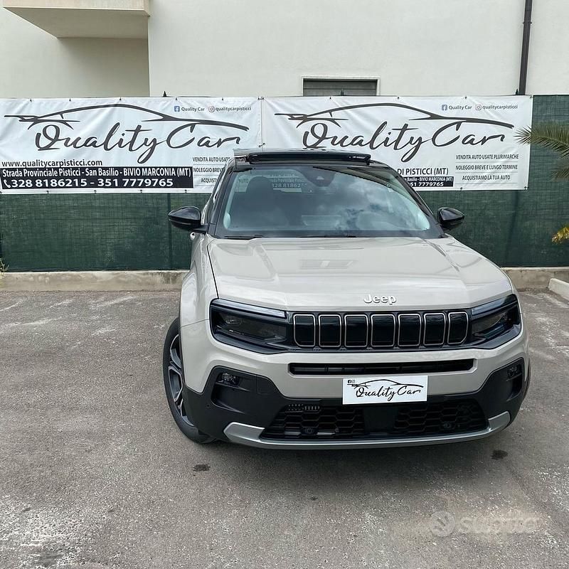 Grigio Nuova 2025 Jeep Avenger Summit SUV | 26.200 € (Buon prezzo) - Immagine 1/4