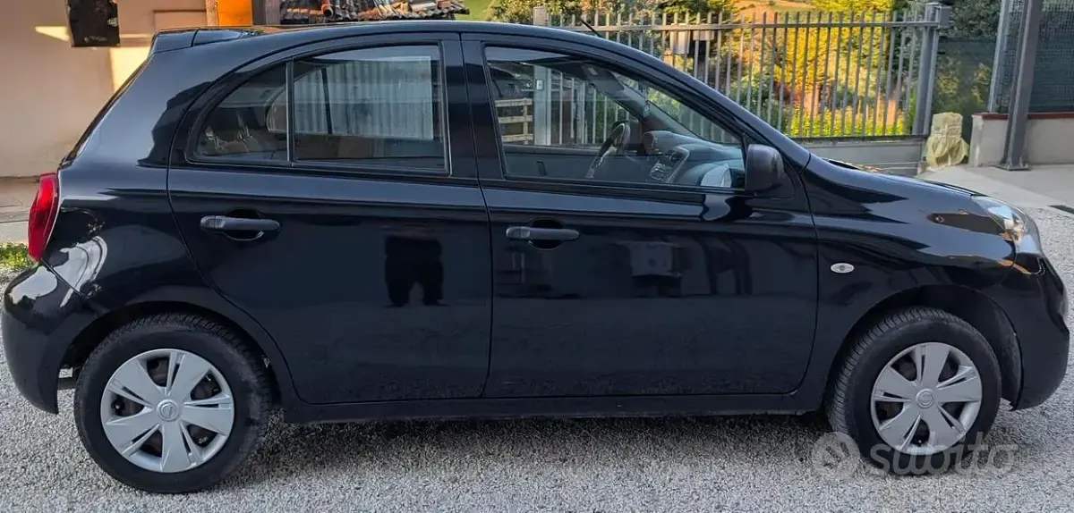 Usata Nissan Micra 80 CV (58 kW) 2015 Nero Utilitaria