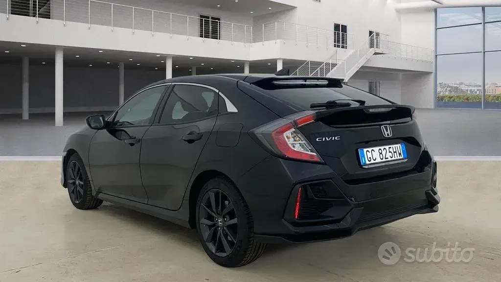 Usata Honda Civic Elegance 120 CV (88 kW) 2020 Nero metallizzato Berlina