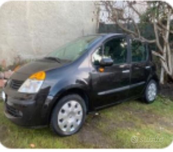 Usata 2006 Renault Modus Monovolume | 2000 € (Buon prezzo) - Immagine 1/4