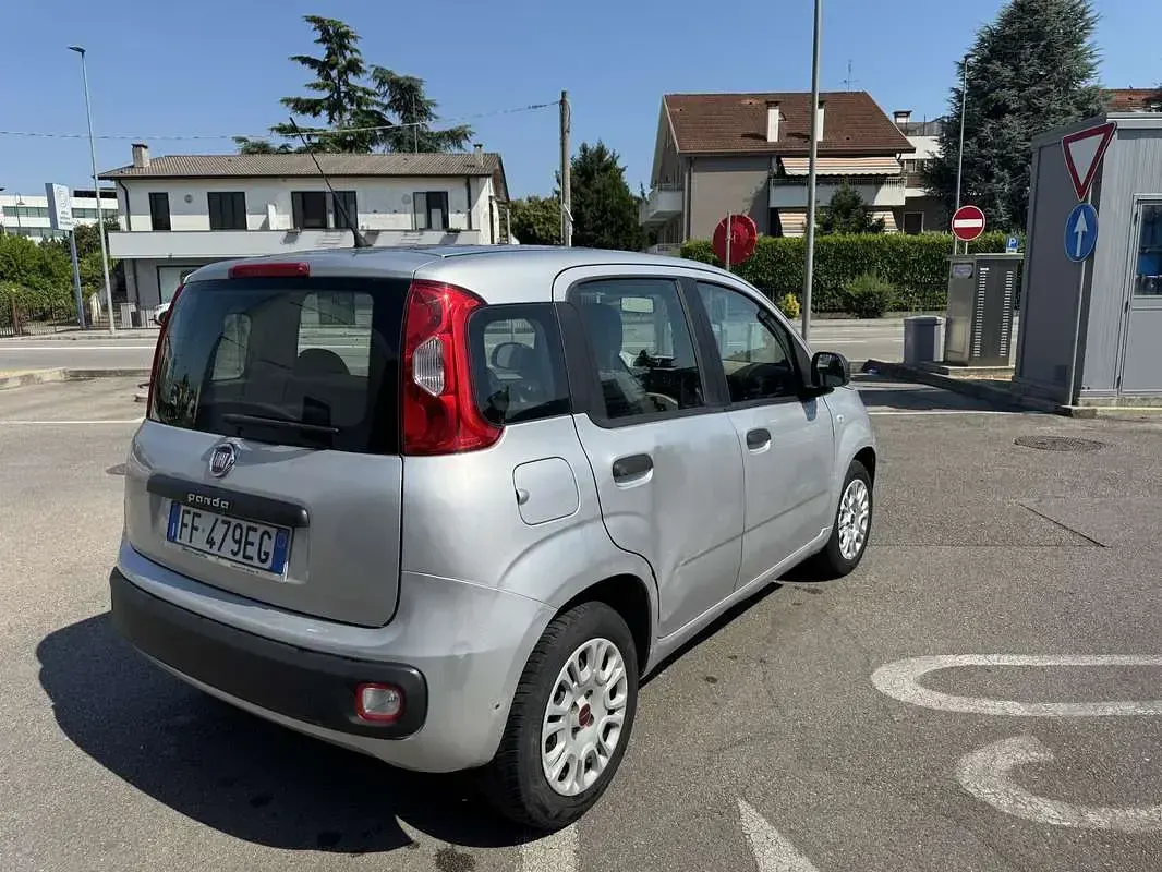 Usata Fiat Panda 69 CV (50 kW) 2016 Grigio Utilitaria