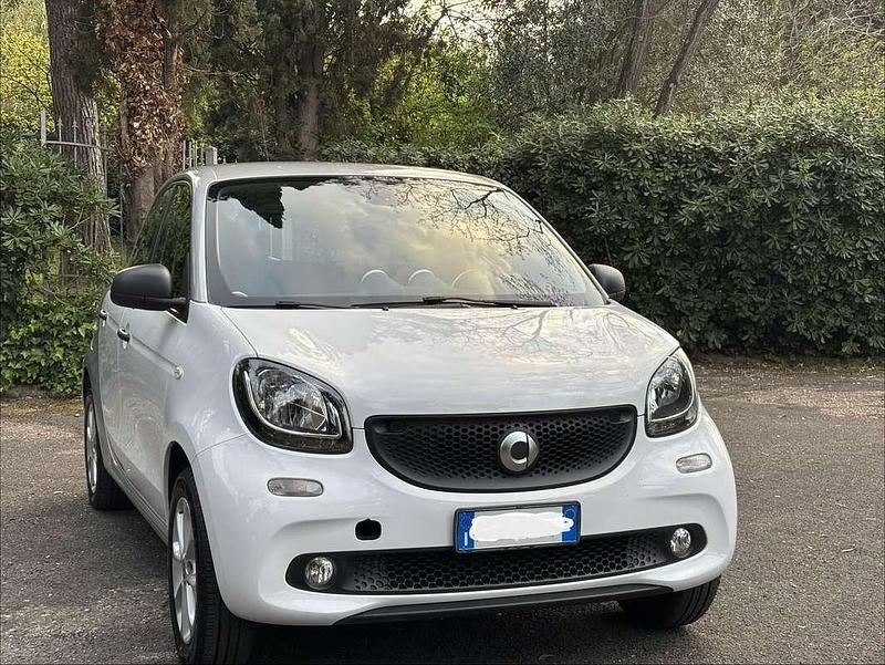 Usata Smart ForFour Passion 75 CV (55 kW) 2017 Utilitaria