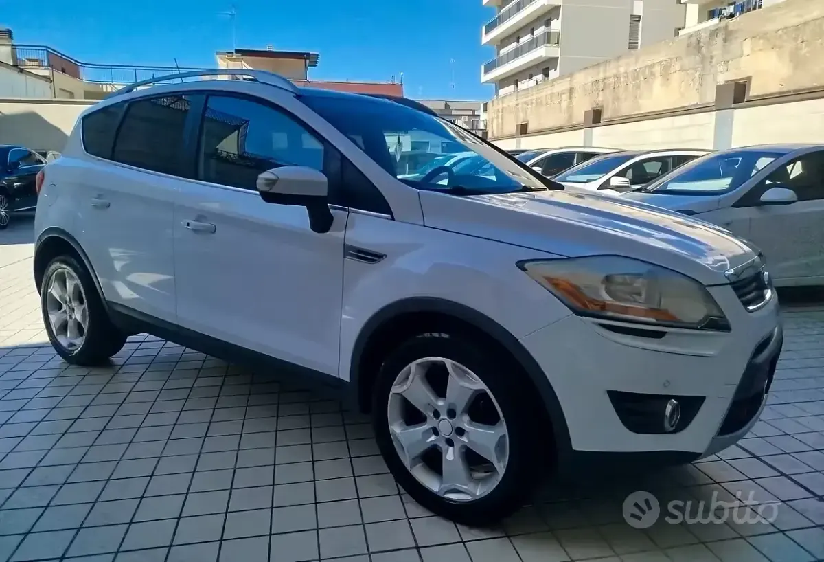 Usata Ford Kuga Titanium 136 CV (100 kW) 2009 Bianco SUV