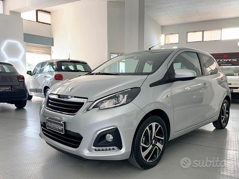 Usata Peugeot 108 Allure 72 CV (52 kW) 2021 Grigio Utilitaria