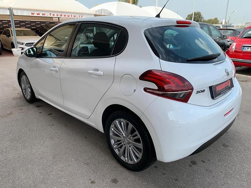 Usata Peugeot 208 Allure 82 CV (60 kW) 2018 Bianco Utilitaria