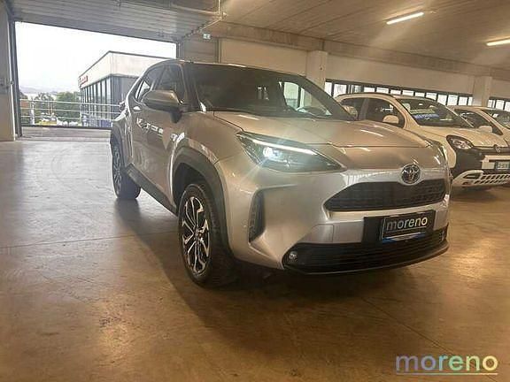 Usata Toyota Yaris Hybrid Trend 116 CV (85 kW) 2022 Grigio Pick-up