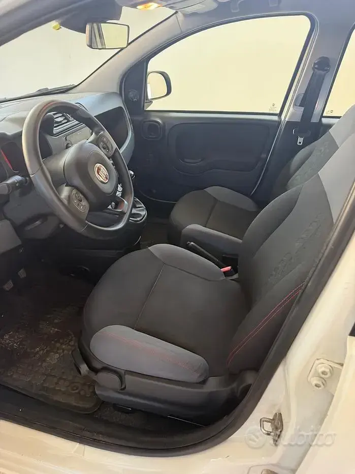 Usata Fiat Panda Easy 71 CV (52 kW) 2019 Bianco Utilitaria