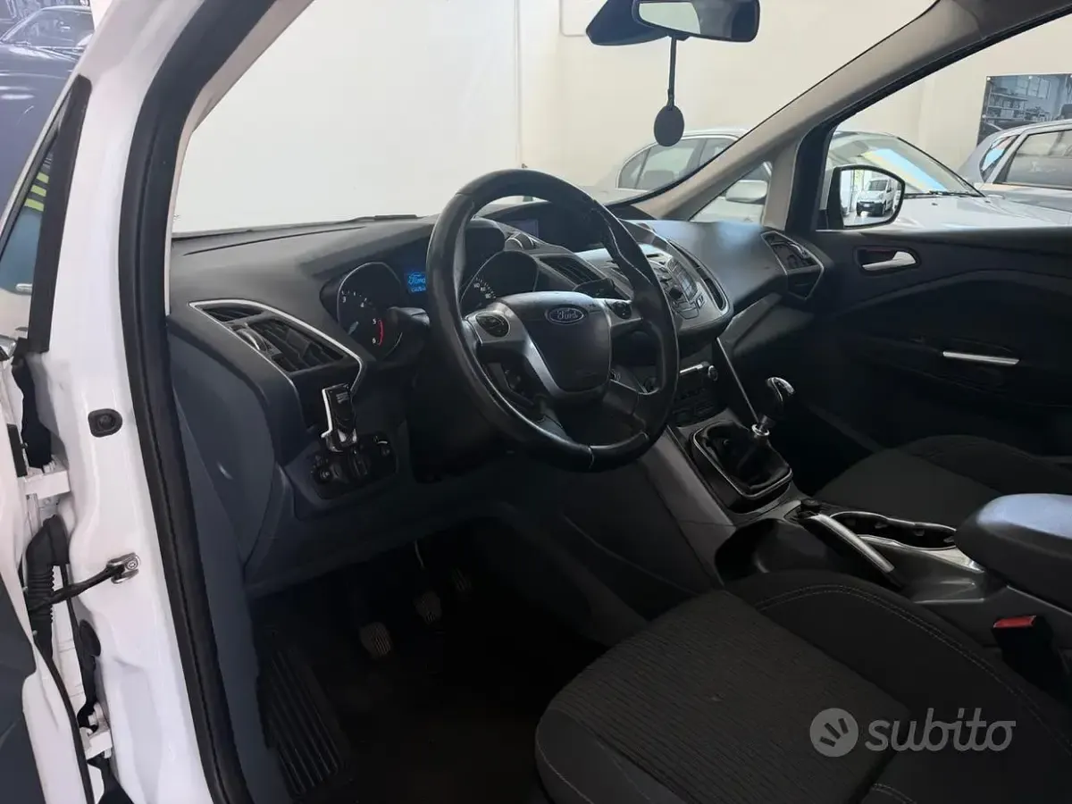 Usata Ford C-MAX Titanium 120 CV (88 kW) 2015 Bianco Monovolume