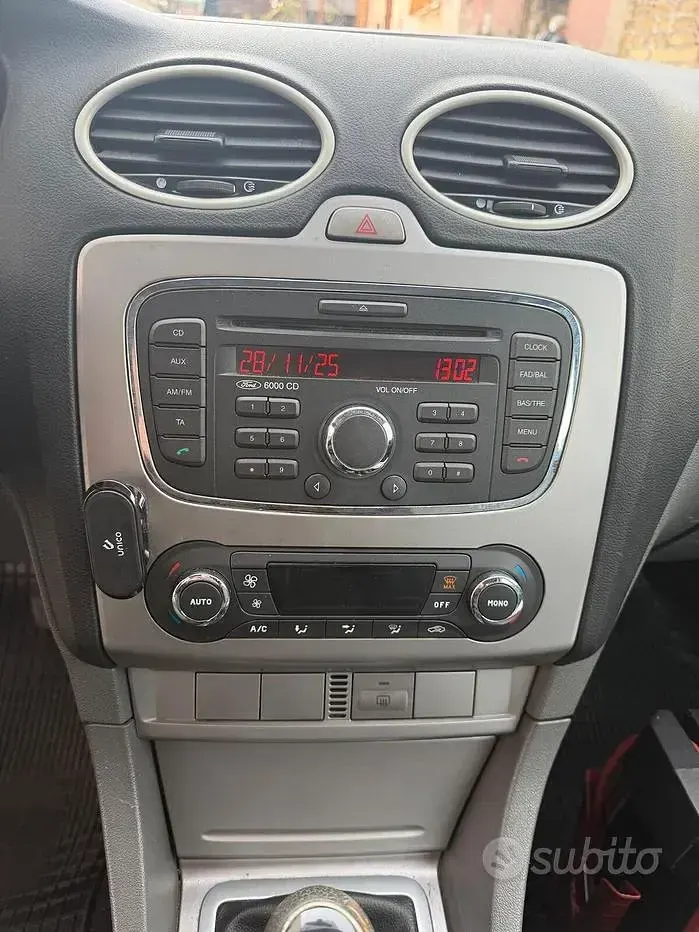 Usata Ford Focus 109 CV (80 kW) 2010 Grigio Berlina