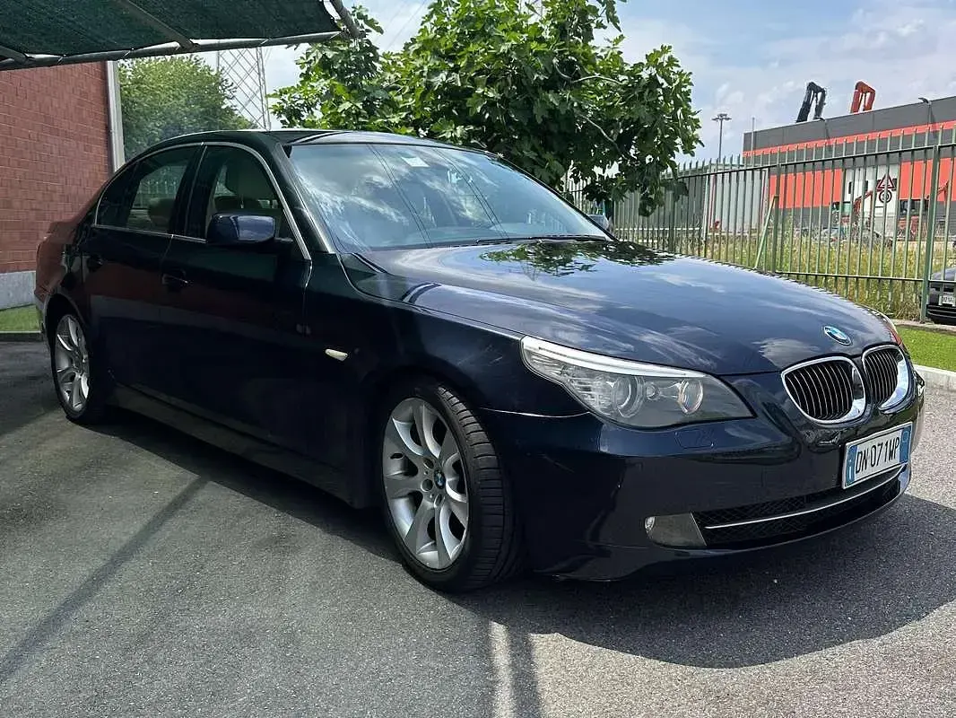 Usata BMW 550 367 CV (269 kW) 2008 Blu/azzurro Berlina