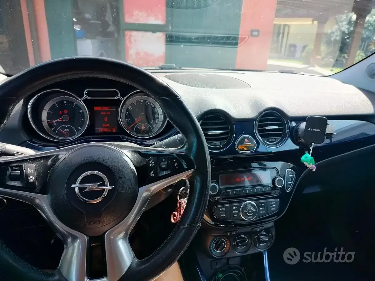 Usata Opel Adam 87 CV (63 kW) 2014 Viola Utilitaria
