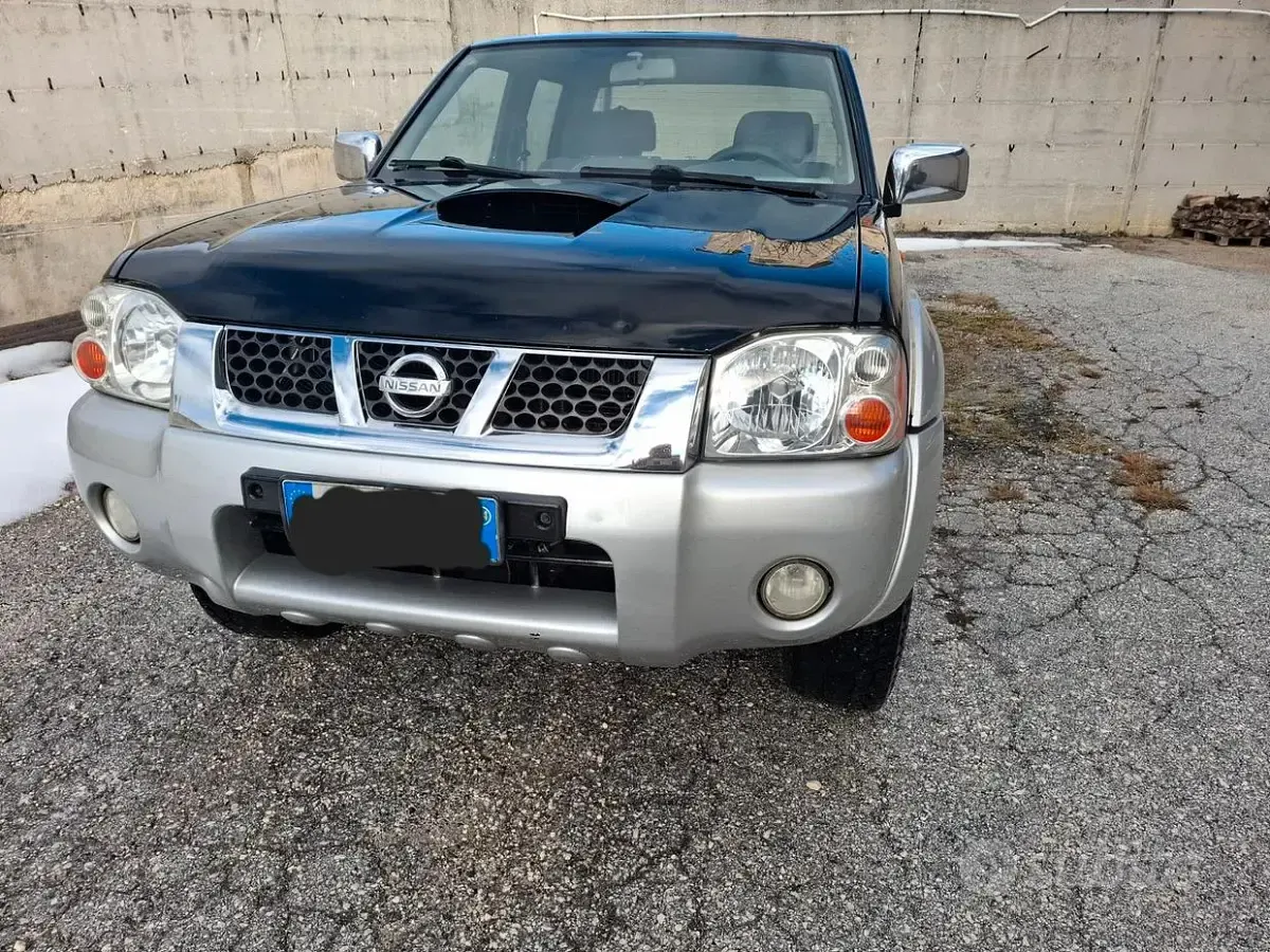 Usata Nissan Navara 133 CV (97 kW) 2004 Pick-up