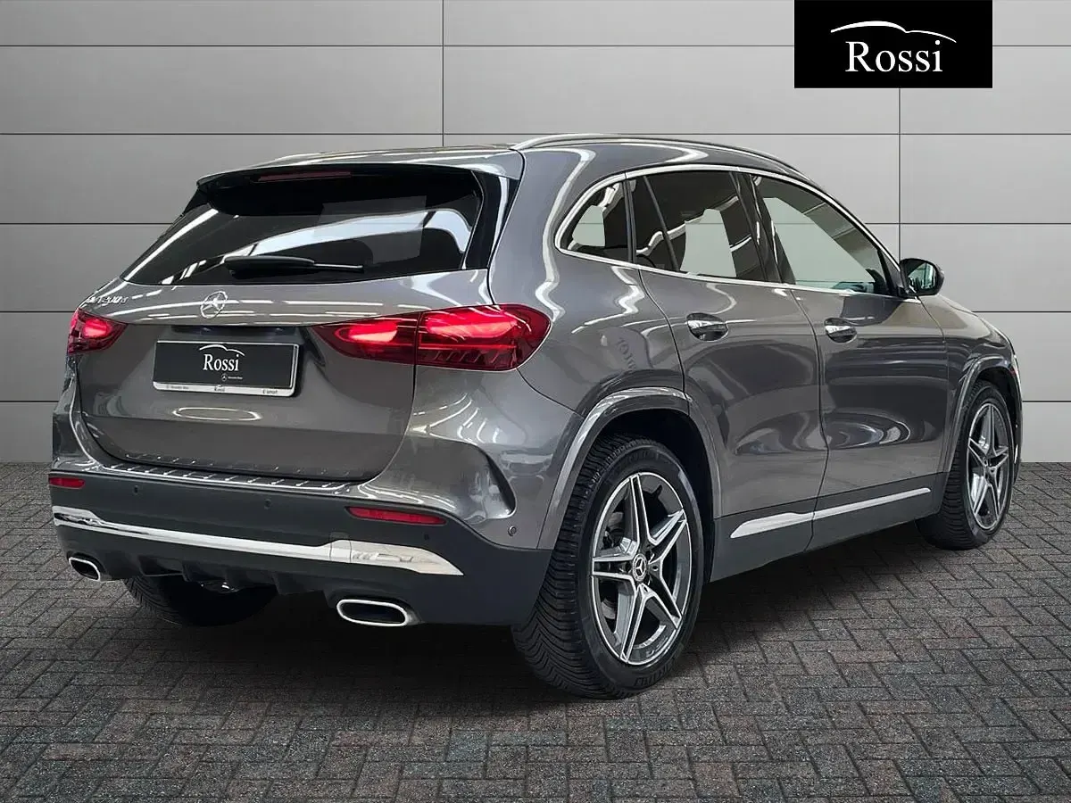 Gebraucht Mercedes GLA200 Advanced Plus 150 PS (110 kW) 2024 Silber SUV