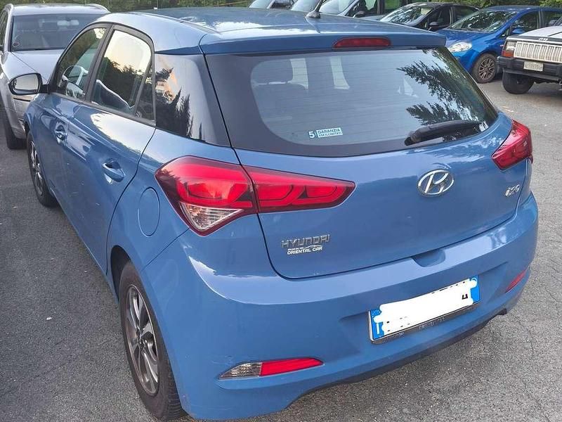 Usata Hyundai i20 GO! 75 CV (55 kW) 2018 Blu/azzurro Utilitaria