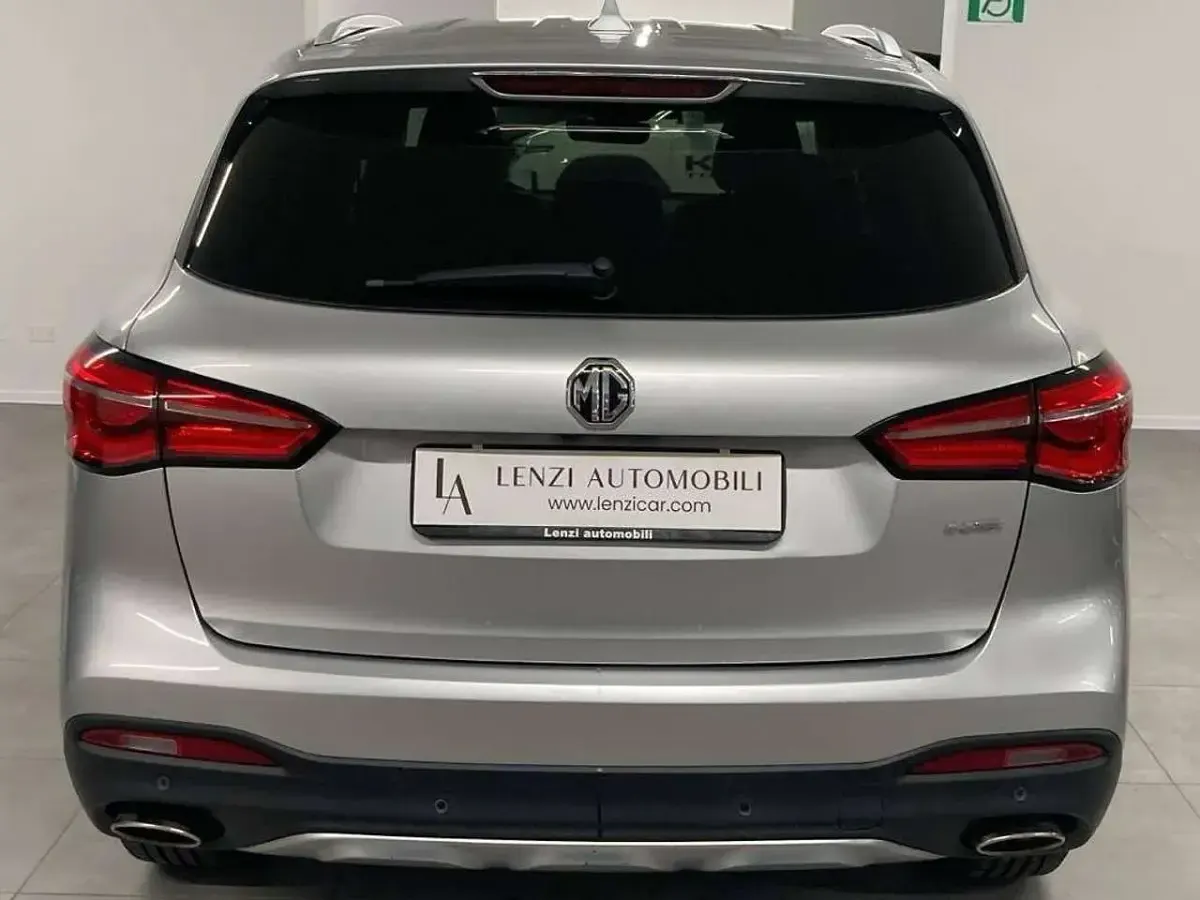 Usata MG HS Luxury 162 CV (119 kW) 2023 Argento SUV