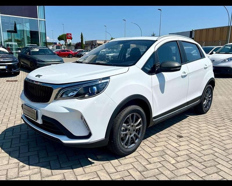 Usata EMC QUATTRO 103 CV (75 kW) 2025 Bianco SUV