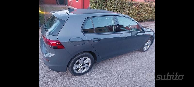 Usata VW Golf VII 115 CV (84 kW) 2021 Grigio Utilitaria