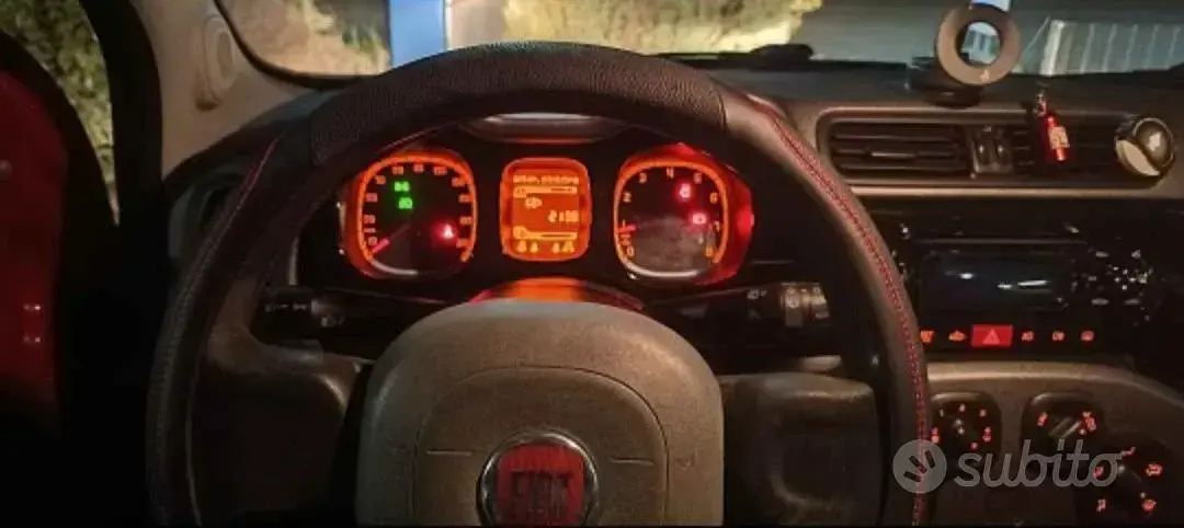 Usata Fiat Panda 69 CV (50 kW) 2012 Rosso Utilitaria