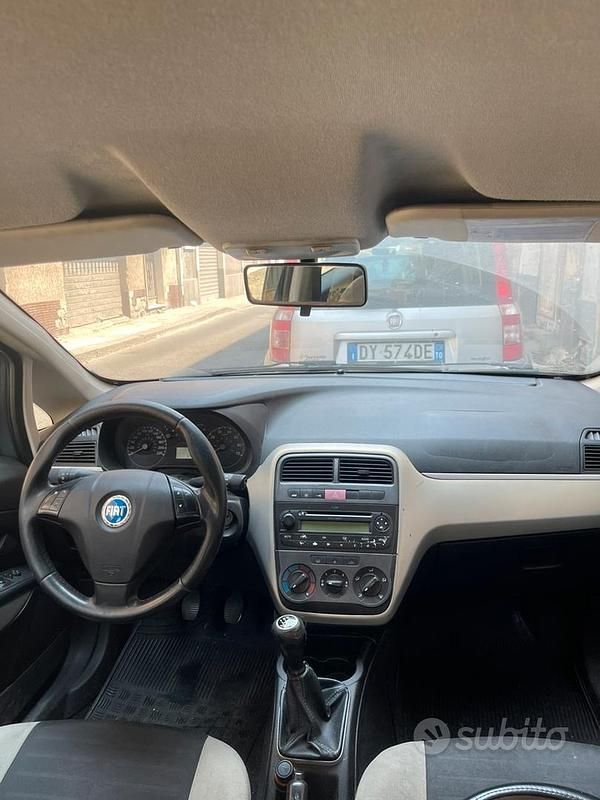 Usata Fiat Punto 75 CV (55 kW) 2006 Grigio Utilitaria