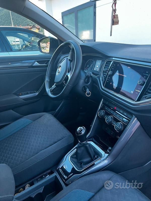 Usata VW T-Roc 116 CV (85 kW) 2019 Bianco SUV