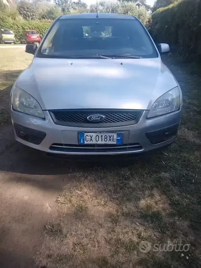 Usata Ford Focus 90 CV (66 kW) 2005 Grigio Berlina