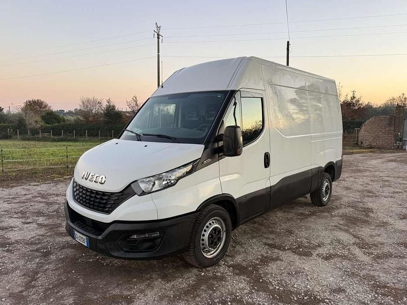 Usata Iveco Daily 116 CV (85 kW) 2020 Bianco Furgone