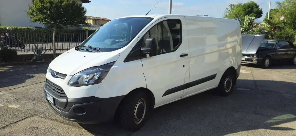 Usata Ford Transit Custom 105 CV (77 kW) 2017 Bianco Furgone