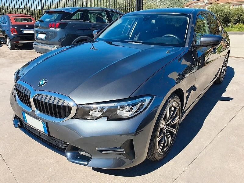 Usata BMW 320e Sport Line 190 CV (139 kW) 2020 Grigio Berlina