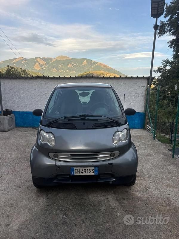 Usata Smart ForTwo Coupé 41 CV (30 kW) 2003 Grigio Coupé