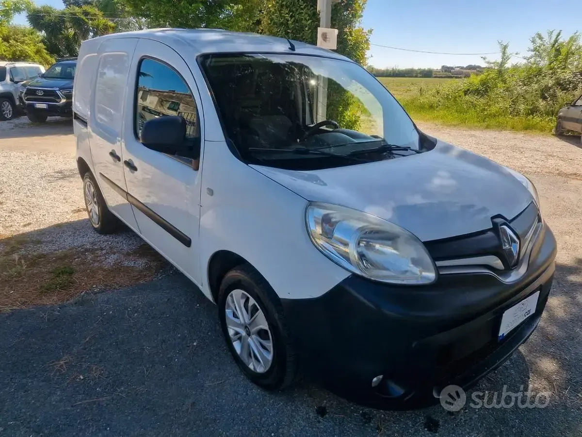 Usata Renault Kangoo 90 CV (66 kW) 2018 Bianco Monovolume