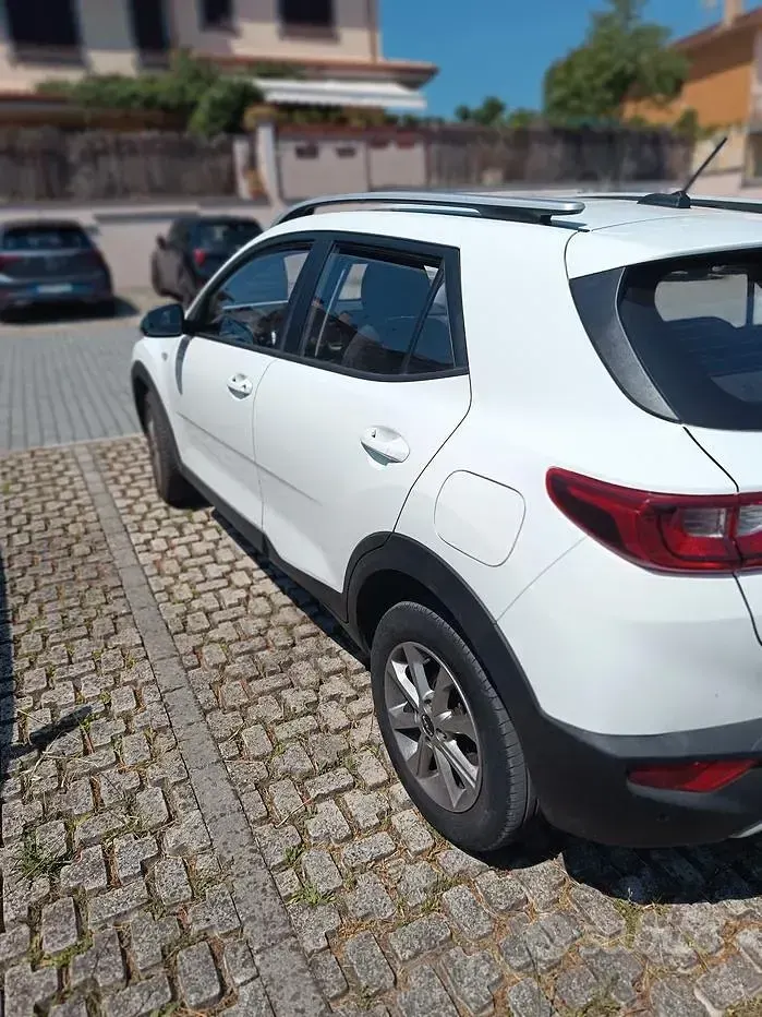 Usata Kia Stonic Urban 84 CV (61 kW) 2021 Bianco SUV
