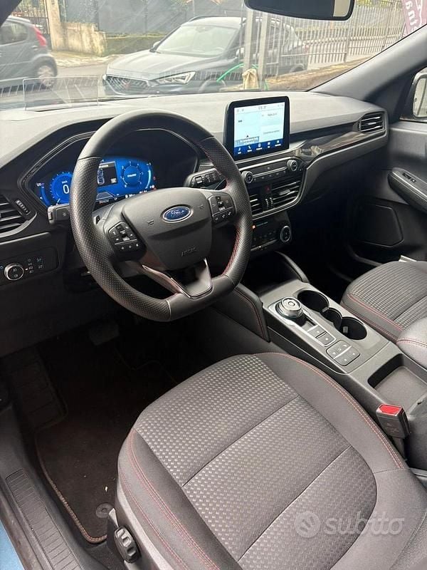 Usata Ford Kuga ST-Line 120 CV (88 kW) 2023 Blu SUV