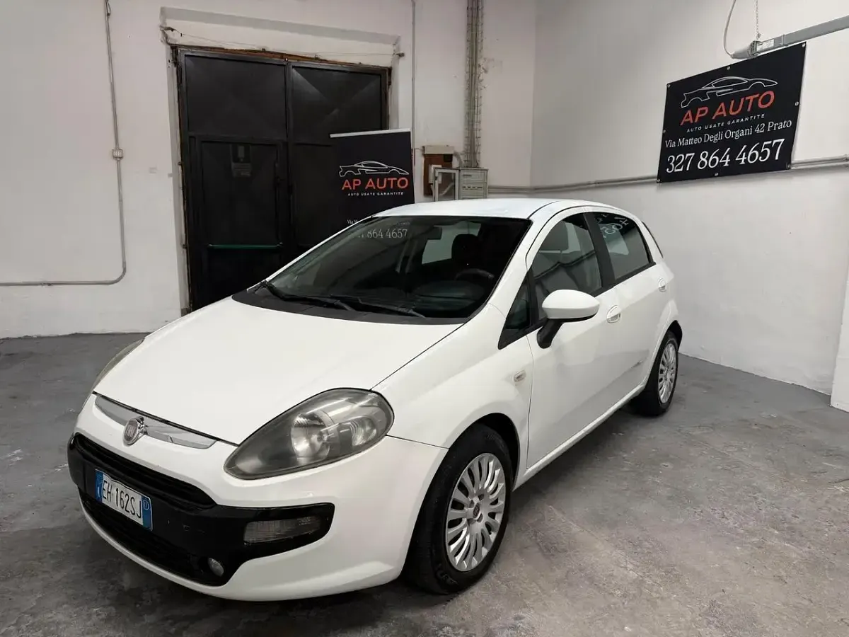 Usata Fiat Grande Punto S 75 CV (55 kW) 2011 Bianco Utilitaria