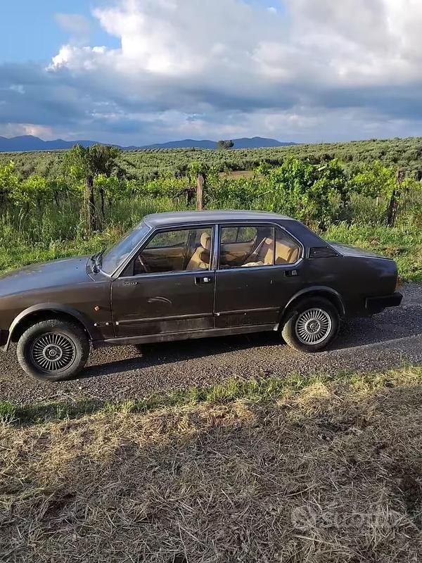 Usata Alfa Romeo Alfetta Quadrifoglio 130 CV (95 kW) 1983 Berlina