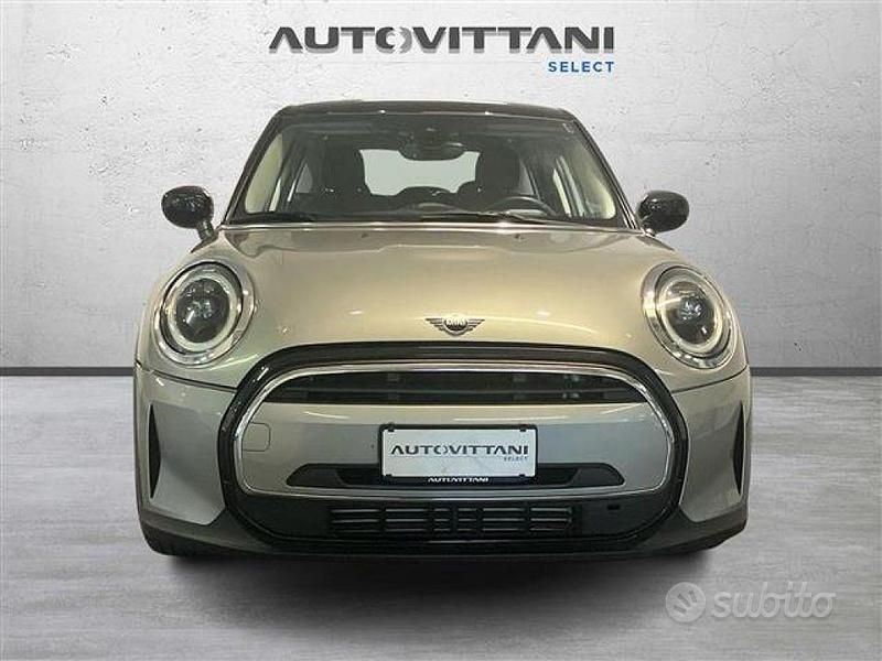 Usata Mini Cooper Essential 136 CV (100 kW) 2024 Grigio chiaro Utilitaria