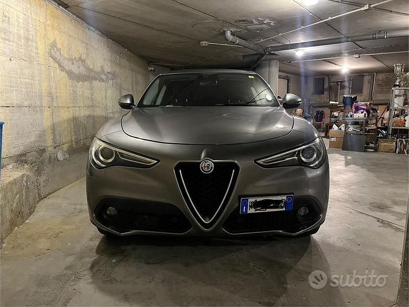 Usata Alfa Romeo Stelvio 210 CV (154 kW) 2018 Grigio SUV