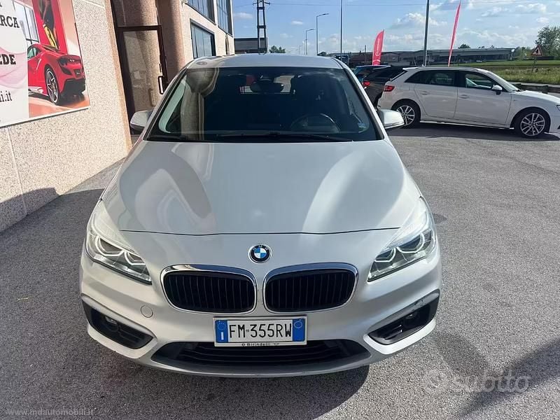 Usata BMW 218 Active Tourer Advantage 136 CV (100 kW) 2018 Argento Monovolume