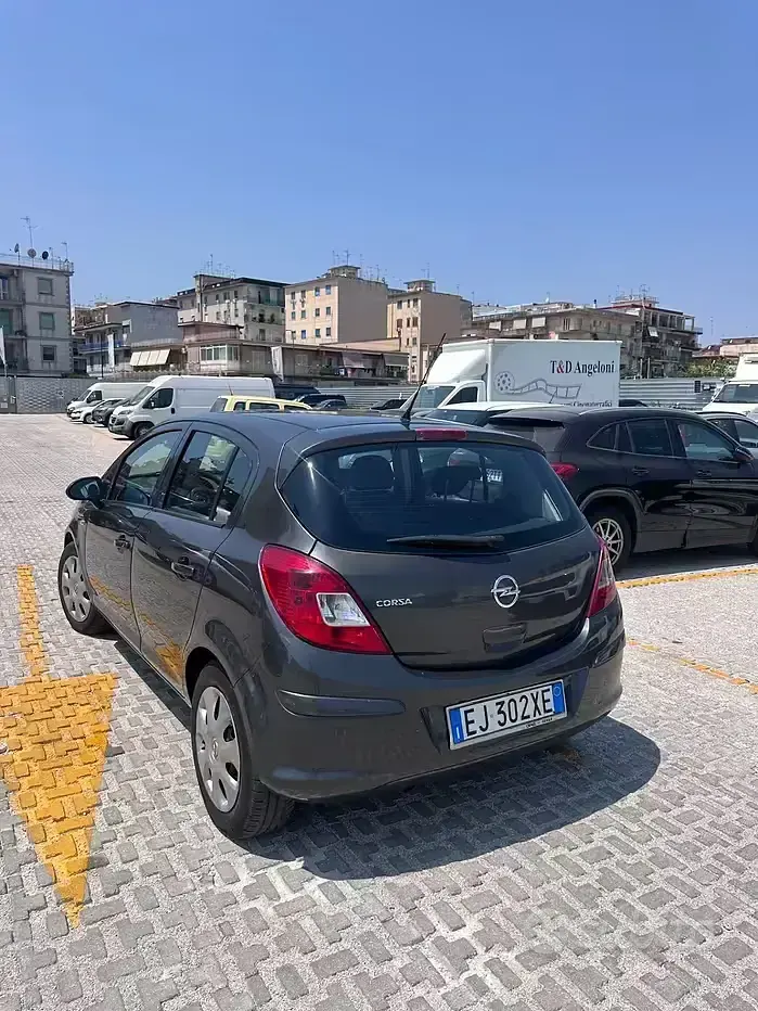 Usata Opel Corsa Club 85 CV (62 kW) 2011 Grigio Utilitaria